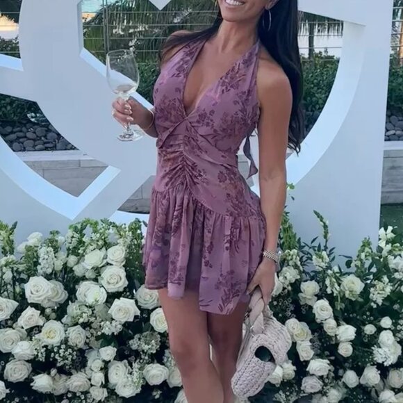 New NBD Diya Mini Dress in Mauve Floral purple flowy backless ruched - Picture 1 of 8